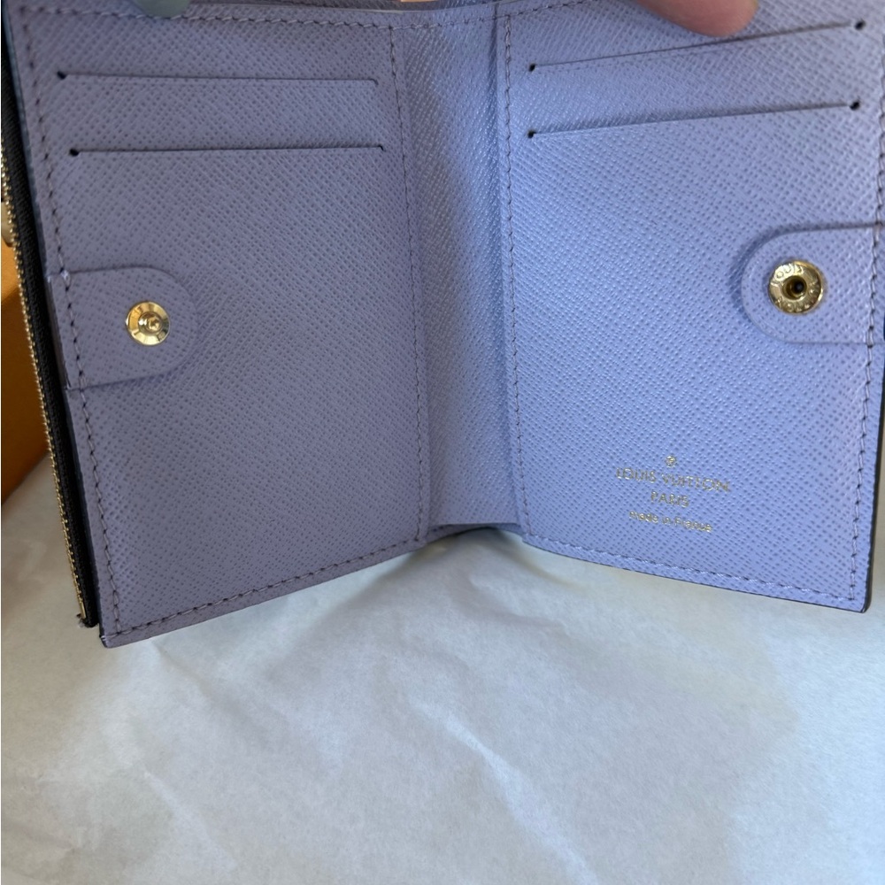 Louis Vuitton Lisa Wallet